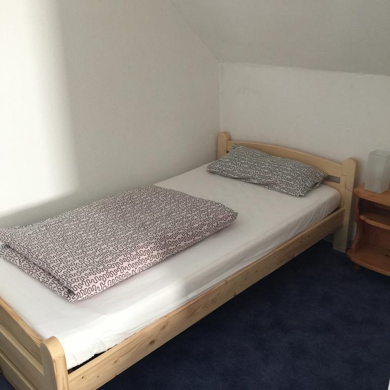 Apartment Hope Inn Gross-Zimmern Quarto foto